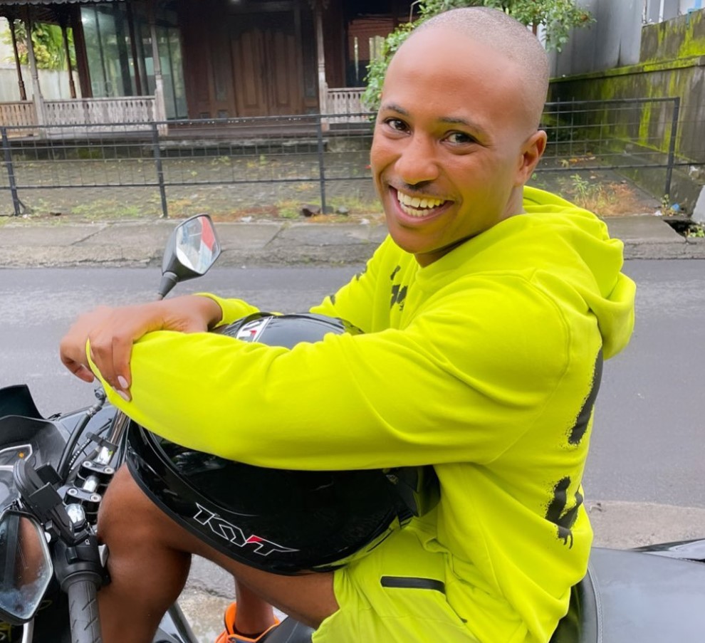 MJ Harris is a businessman who has thousand to million dollars earnings.