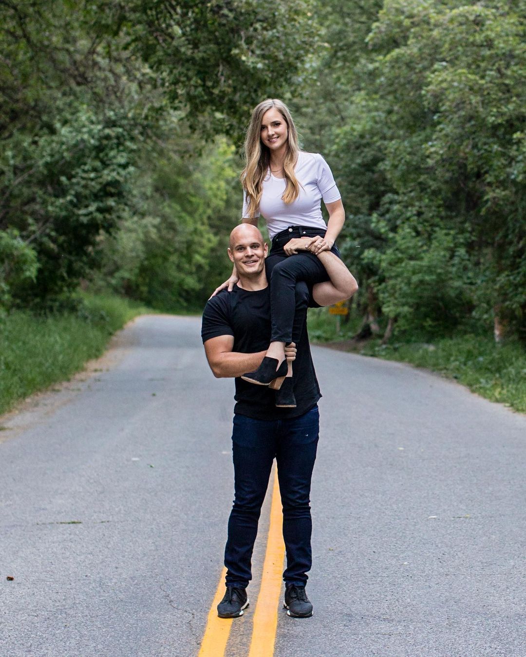 Zack does everything possible to make his wife smile, he carried his wife on purpose.