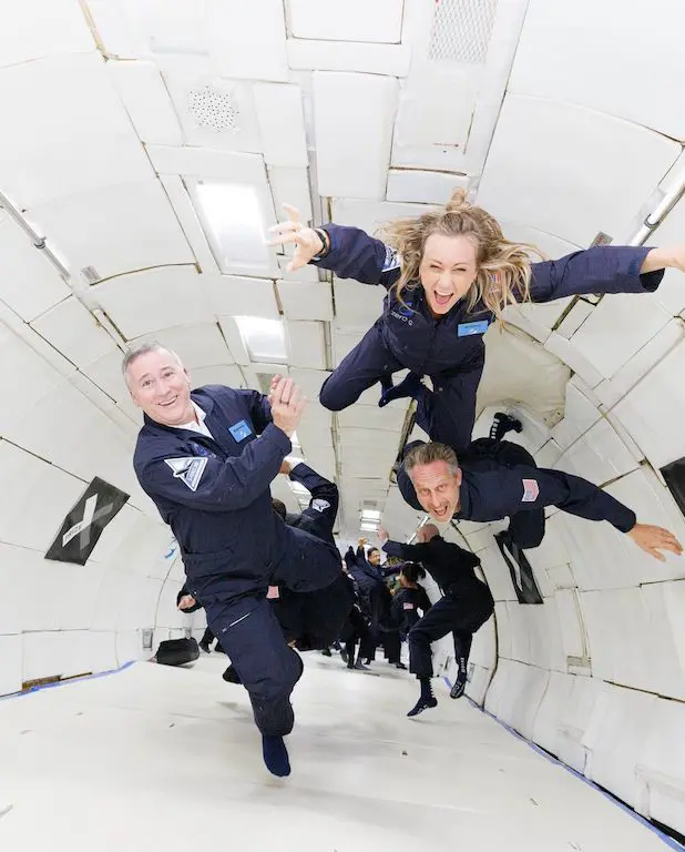 Dr Mark Hyman and his girlfriend Brianna Lee Welsh on a zero gravity emulator