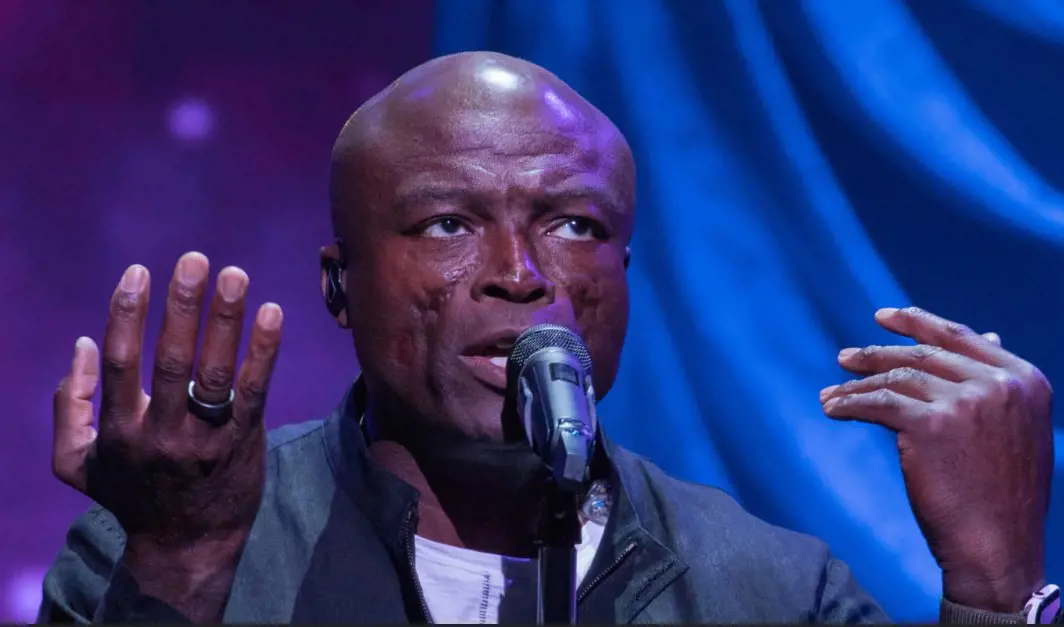 Seal got the scars on his face due to the disease called Discoid lupus erythematosus.